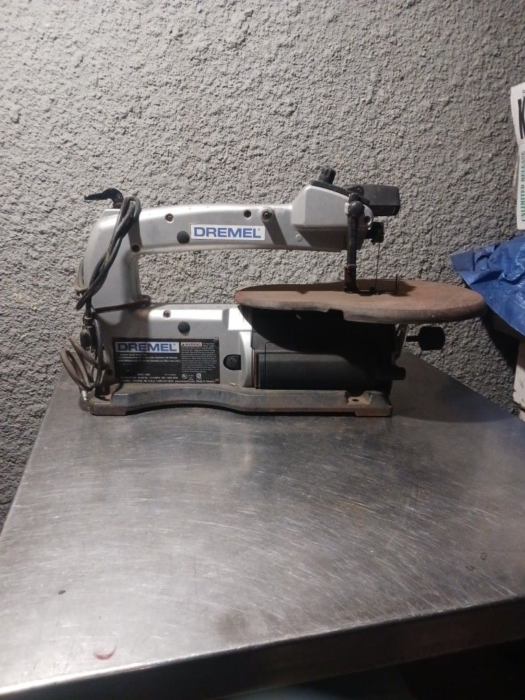 Dremel 16 Inch Variable Speed Scroll Saw