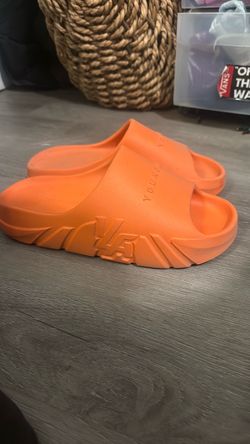 Young LA slides