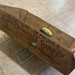 Vintage collectible scotch whiskey John Dewar and sons wooden box