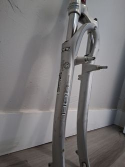 RST forks with lock out functionality $20obo