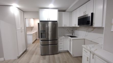 2x9 3x9 4x9 5x9 prefab and full slabs quartz granite stone bathroom and kitchen counter tops and cabinets