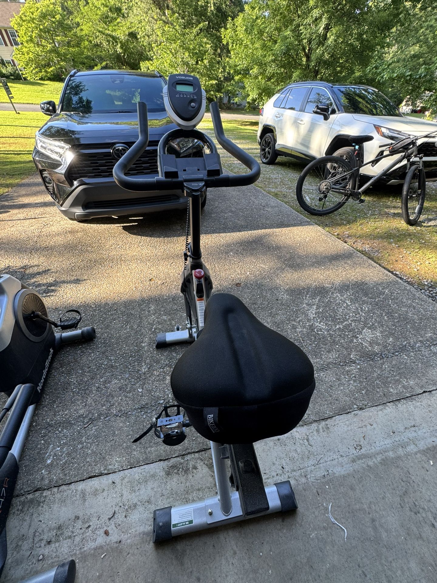 Yosuda Magnetic Stationary Bike