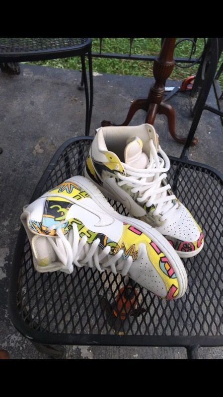 De La Soul SB Nike Dunks - Size 9.5