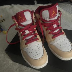 Air Jordan 1 Mid 'Light Curry Cardinal Red’ Size 6Y