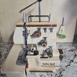 Babylock Lock Model 418 Serger