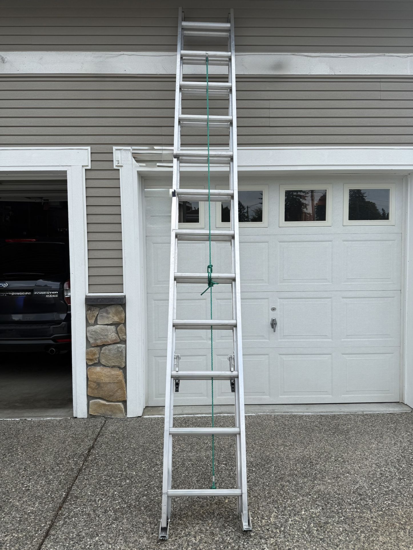 24ft Aluminum Extension Ladder