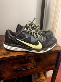 Multiple Kids Cleats And Shoes Size 6-7.5
