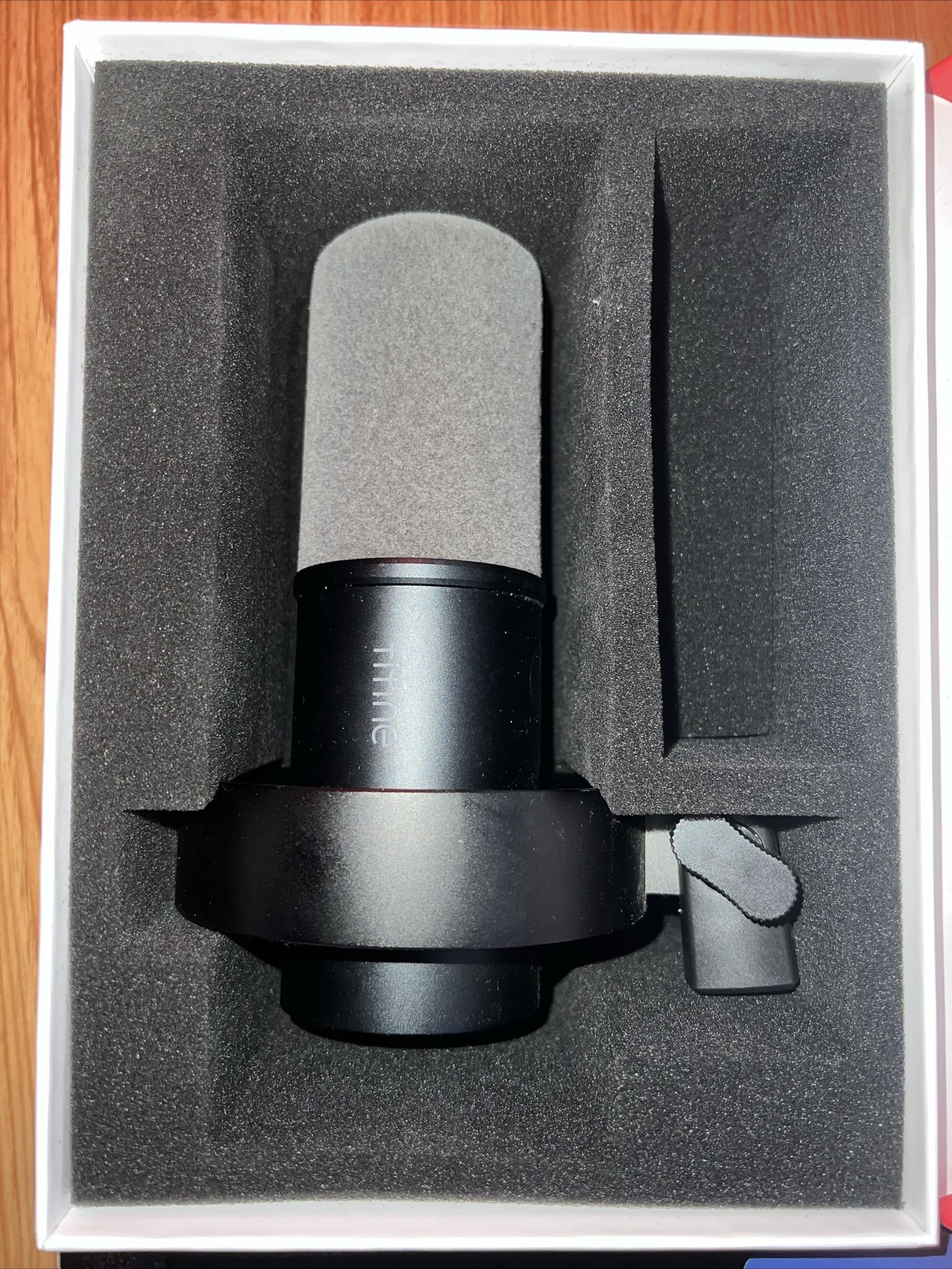 Fifine Gaming microphone and Audio mixer