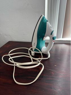 Rival Steam Iron Clothes