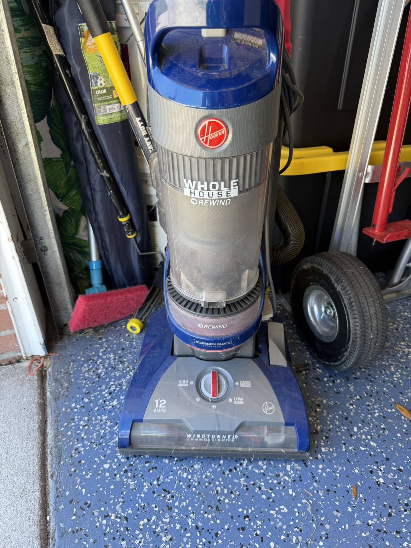 Hoover WindTunnel 2 Whole House Rewind Bagless Vacuum Cleaner,