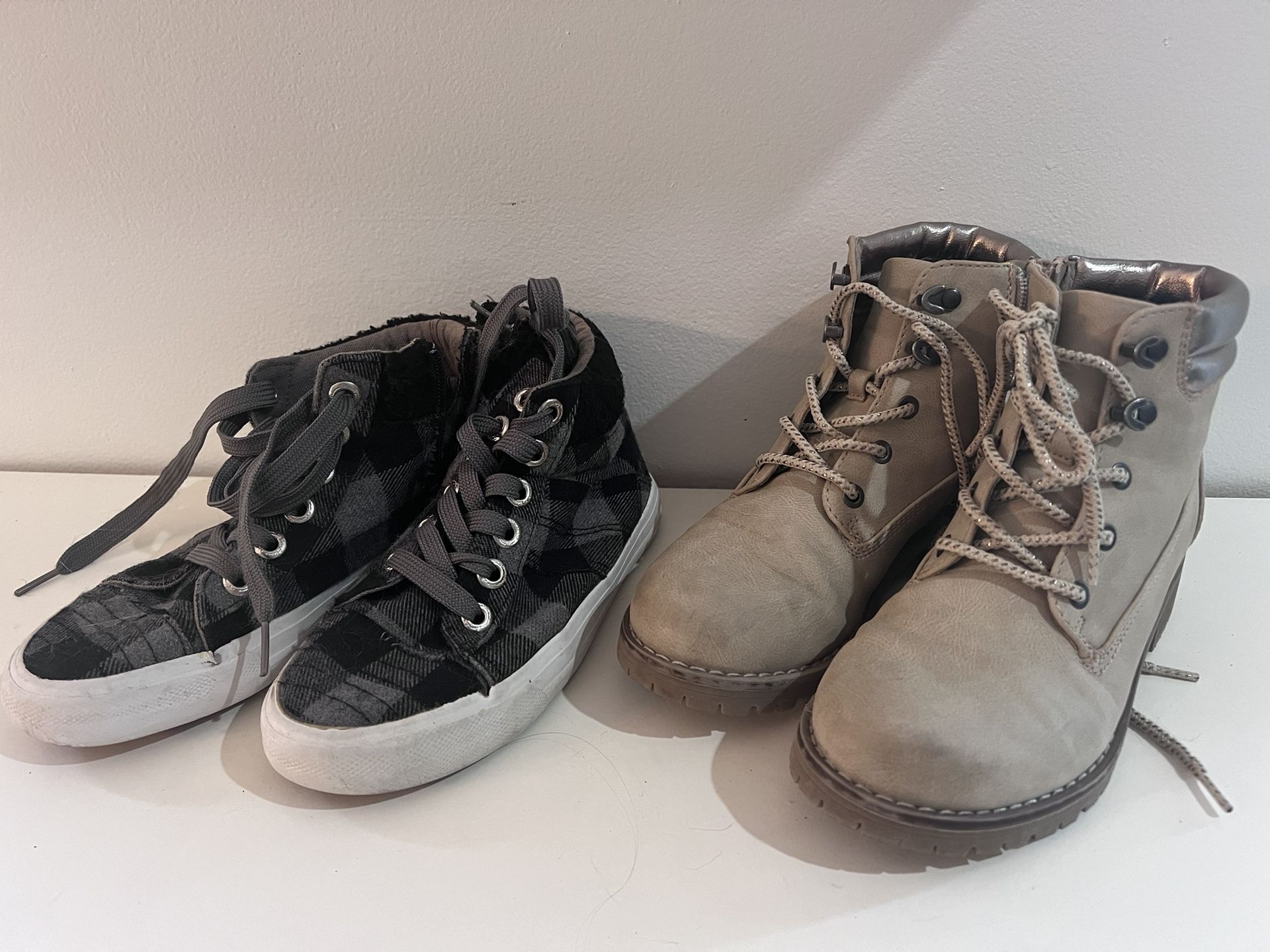 Girls Used Size 2 Boots