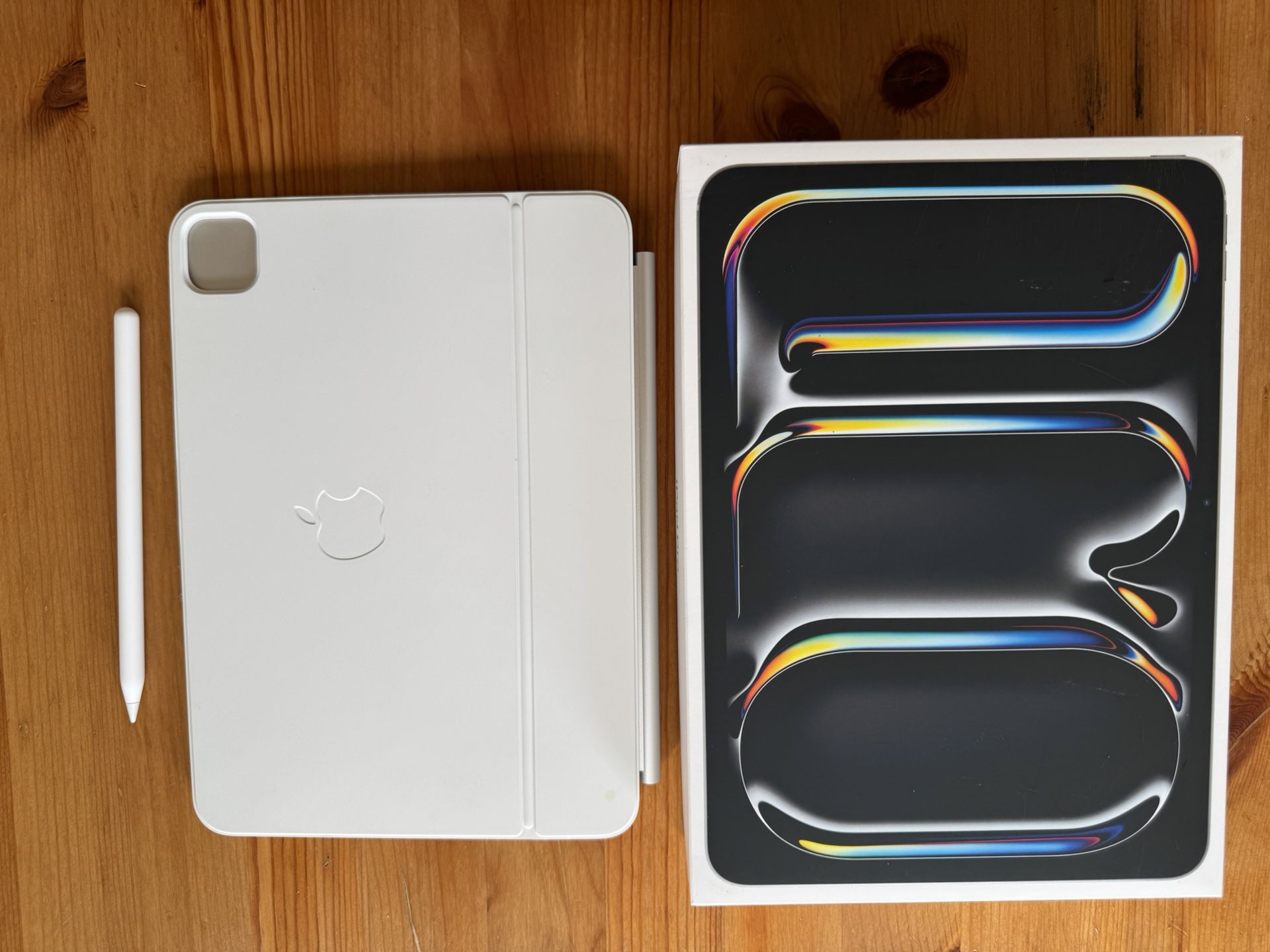 MINT iPad Pro 11-inch (M4) + Magic Keyboard + Apply Pencil Pro