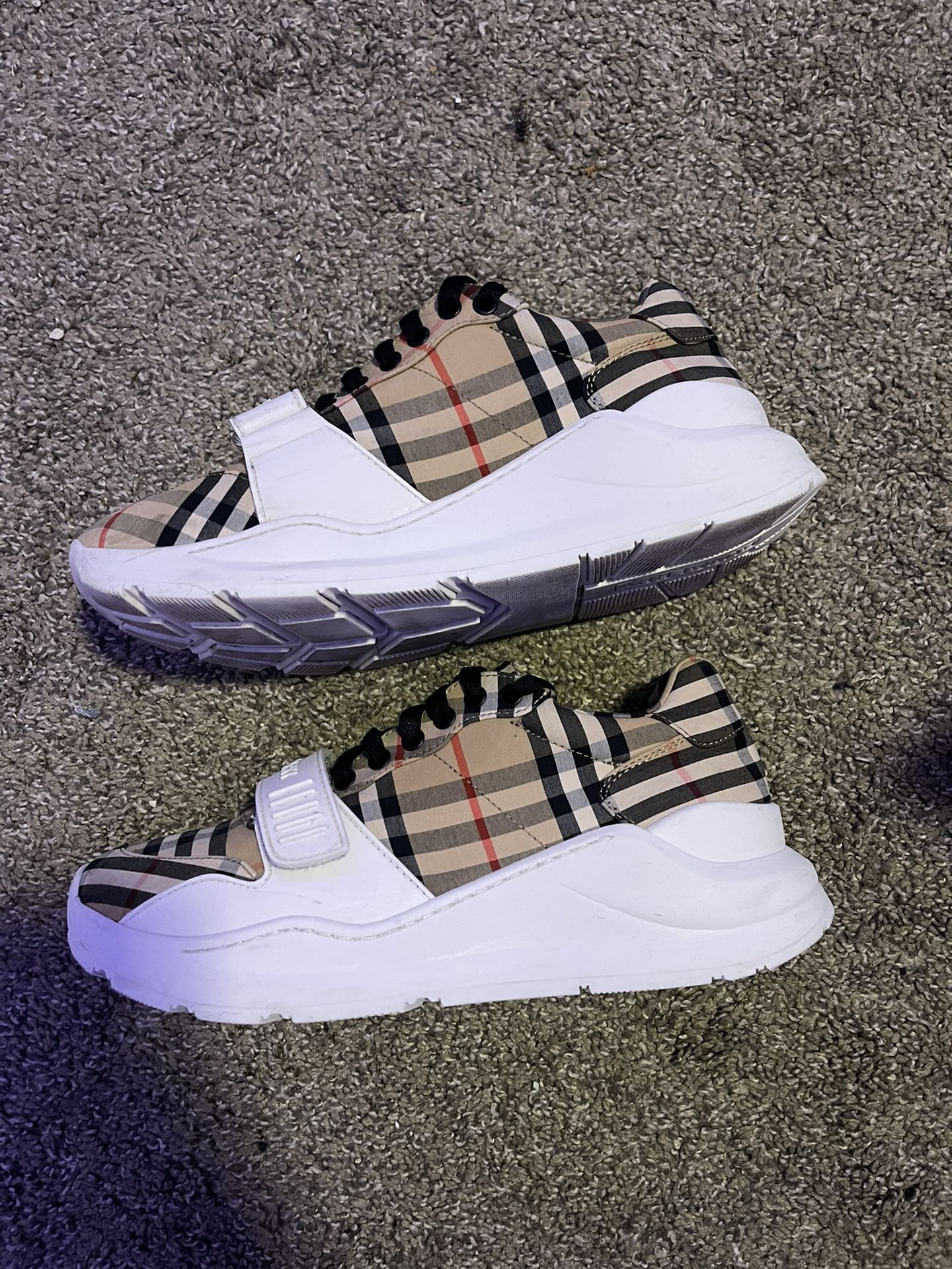 Burberry Runners / Shoes