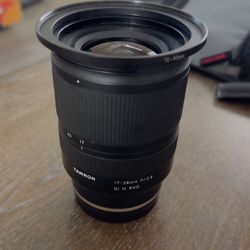 Tamron 17-28mm f/2.8 Di III RXD Lens for Sony E-Mount