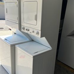 Kenmore 110v Stackable Washer And Dryer 