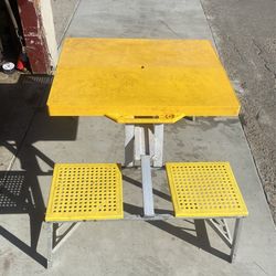Foldable Table