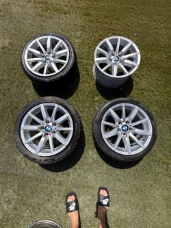 Size 17 OEM bmw 3 series wheel