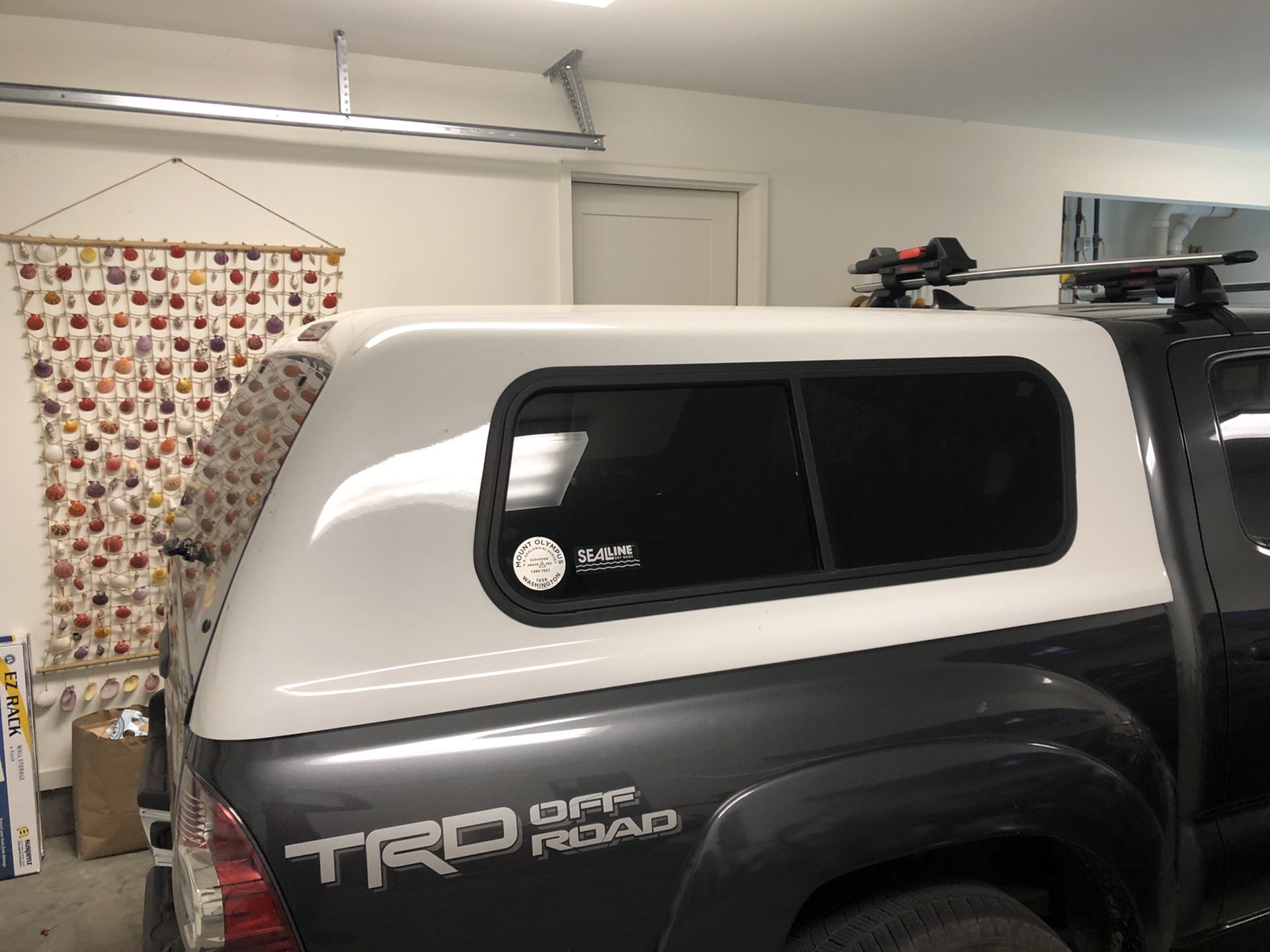 Snugtop rebel truck shell Toyota short bed (2nd gen) for Sale in
