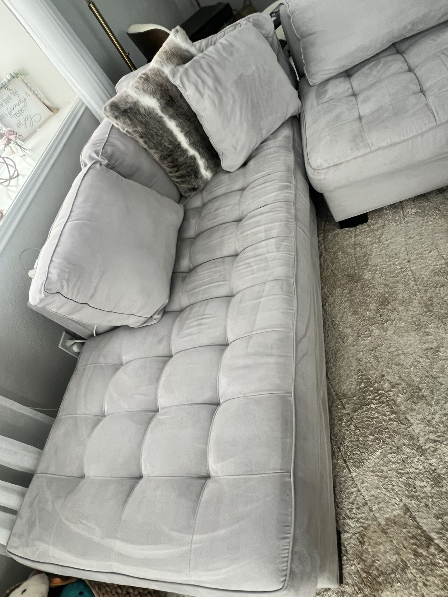 Sectional Grey In Good Condition 