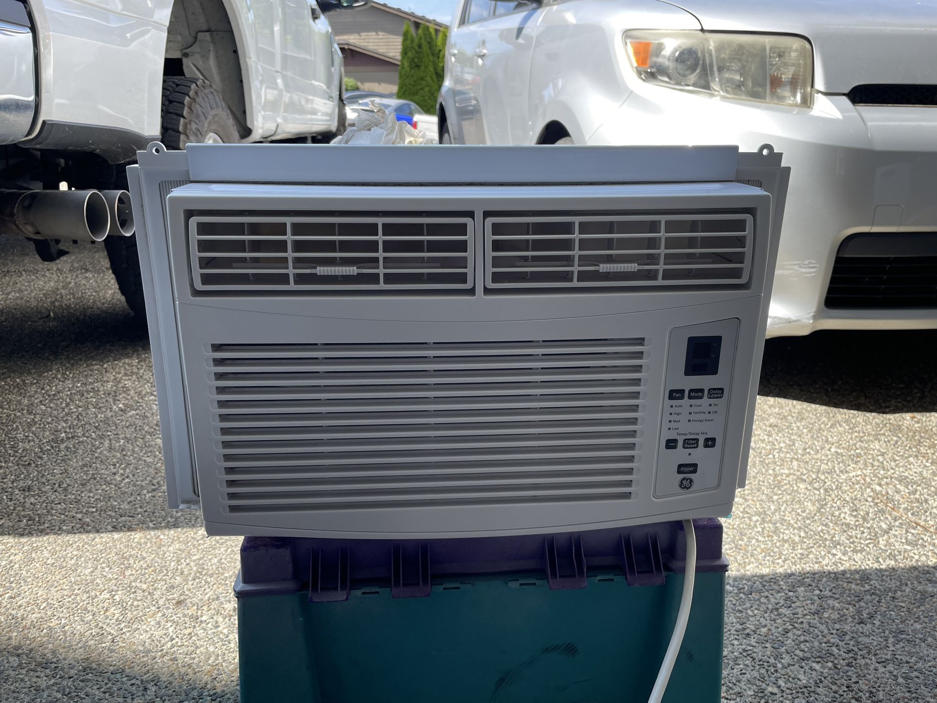 6000 BTU GE Window Air Conditioner