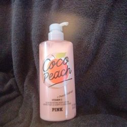 Coco Peach vitamin C glow boosting body lotion by Pink