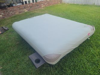 COLEMAN Folding Queen Cot with steel frame, MINT CONDITION used 1X