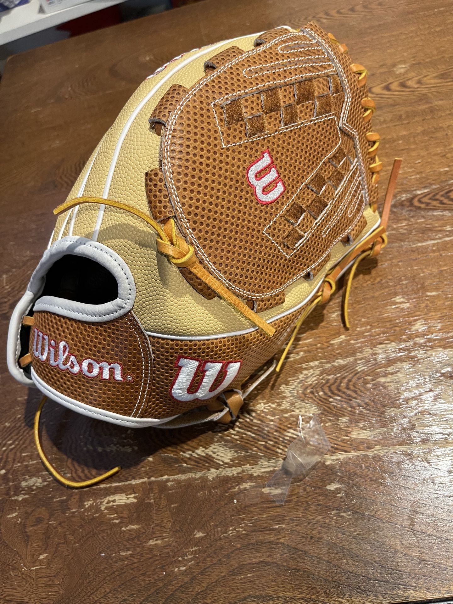 Wilson A2000 Fastpitch 12.5” With Spin Control