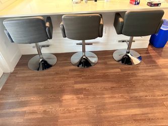Set of 3 Modern Bar Stools – Black Faux Leather & Chrome