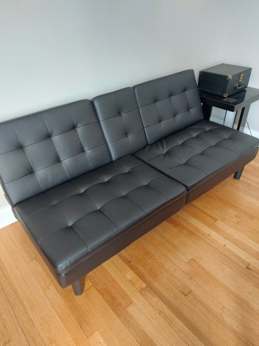 Futon couch