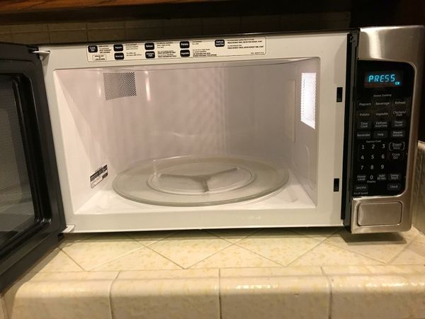 Ge 2 0 Cu Ft Capacity Countertop Microwave Oven For Sale In