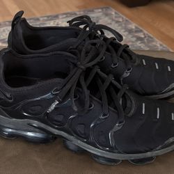 Men’s black Nike Vapormax Basketball Shoes Size 10