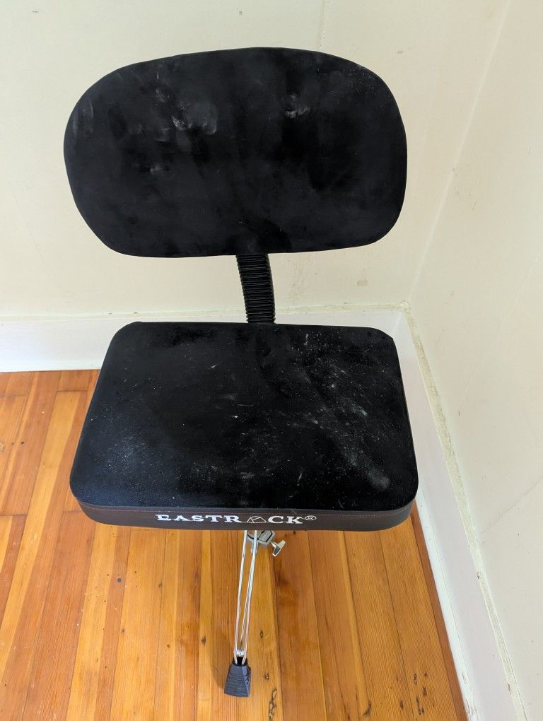 6/28 Moving Sale In Lakewood, Durham
