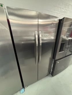FRIGIDAIRE SIDE BY SIDE