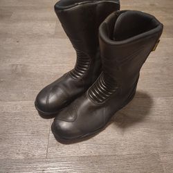 Alpinestar Web Gore-tex Boots size 10.5 retails for $357 you pay $75