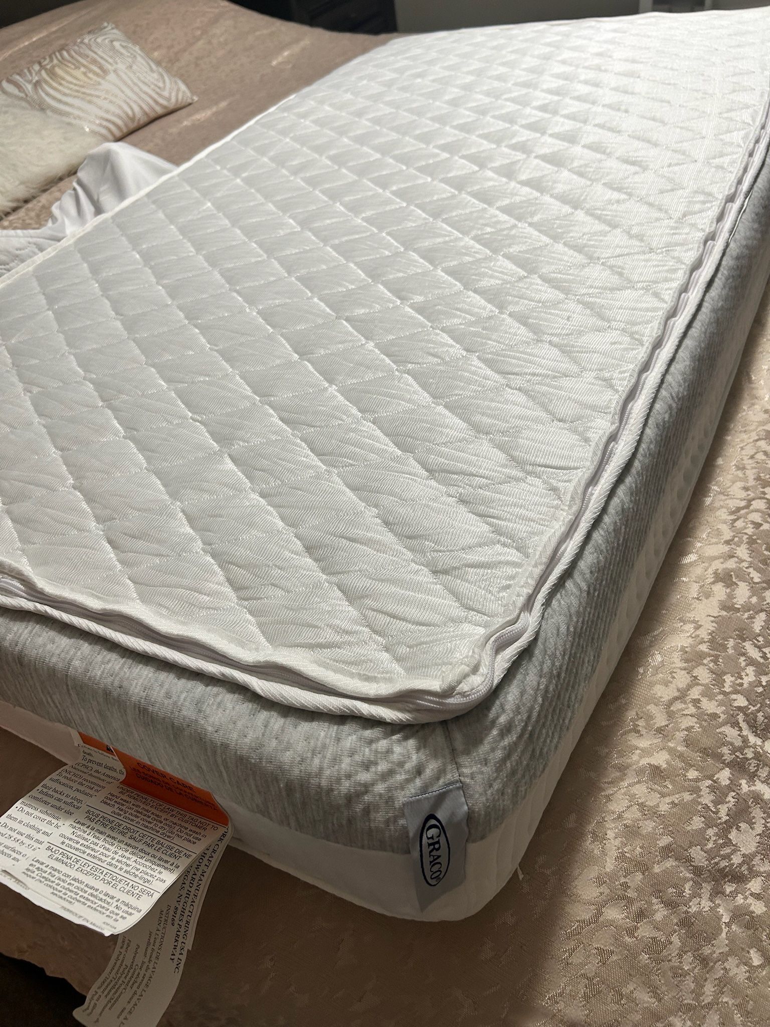 Newborn/toddler Mattress With White Crib