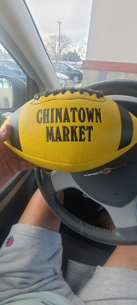 CHINATOWN MARKET X SMILEY FOOTBALL