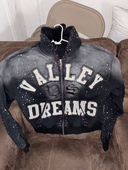 Valley hoodie size large