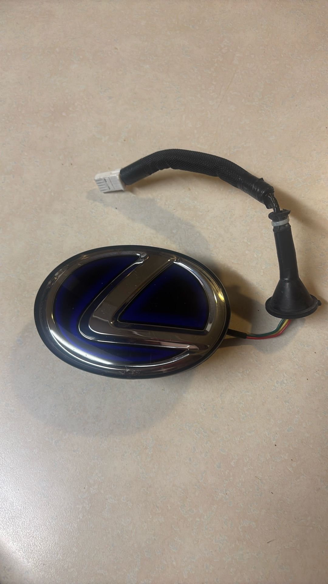 2016-2018 LEXUS RX350, RX450 SENSOR EMBLEM USED OEM ►S2393