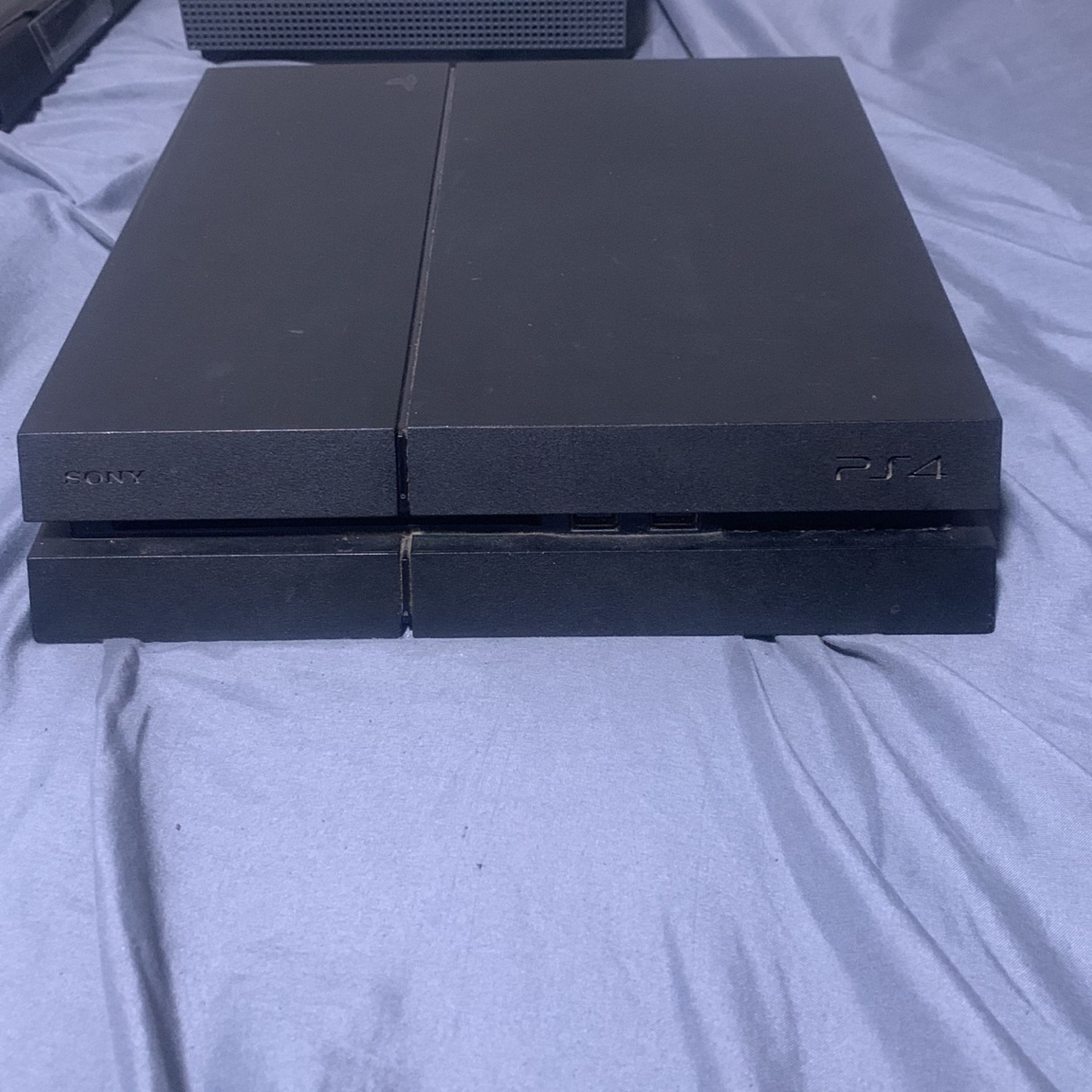 PS4 (Comes with controller and games check description for price)