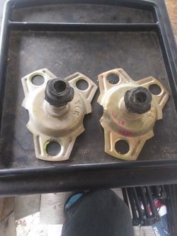 cadillac hubcap lock retainer