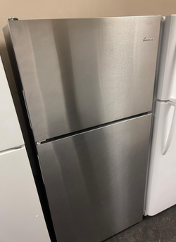 Amana Top Freezer Fridge – Stainless, Clean, Ready to Go