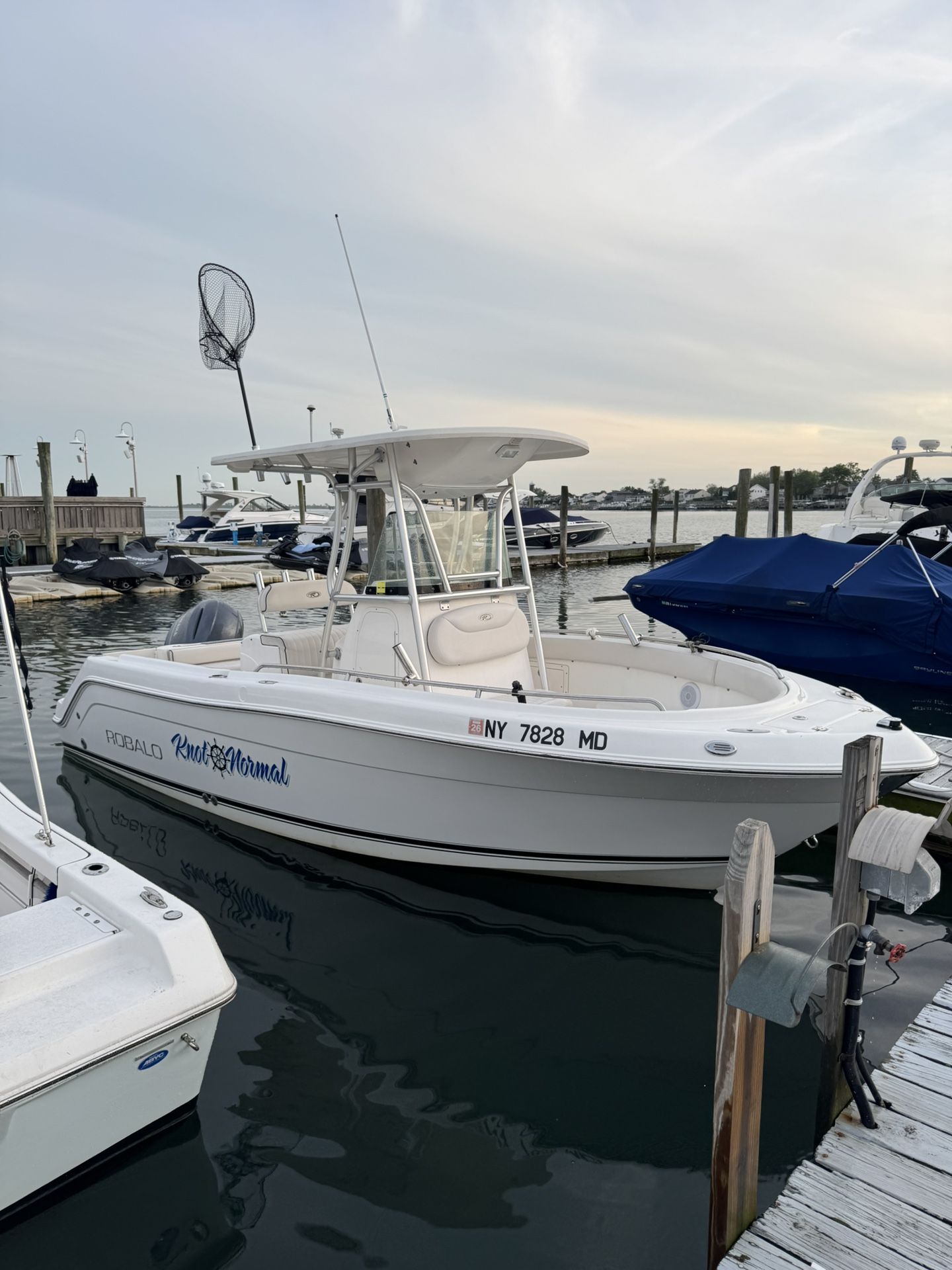 2007 Robalo 22 Foot Center Console