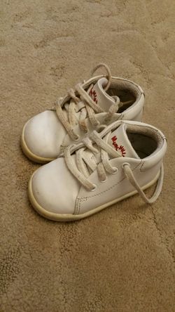 Munchkin brand Boys or girls shoes in size 4 1/2