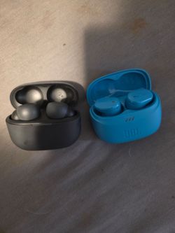 Smart watches and earbuds bundle