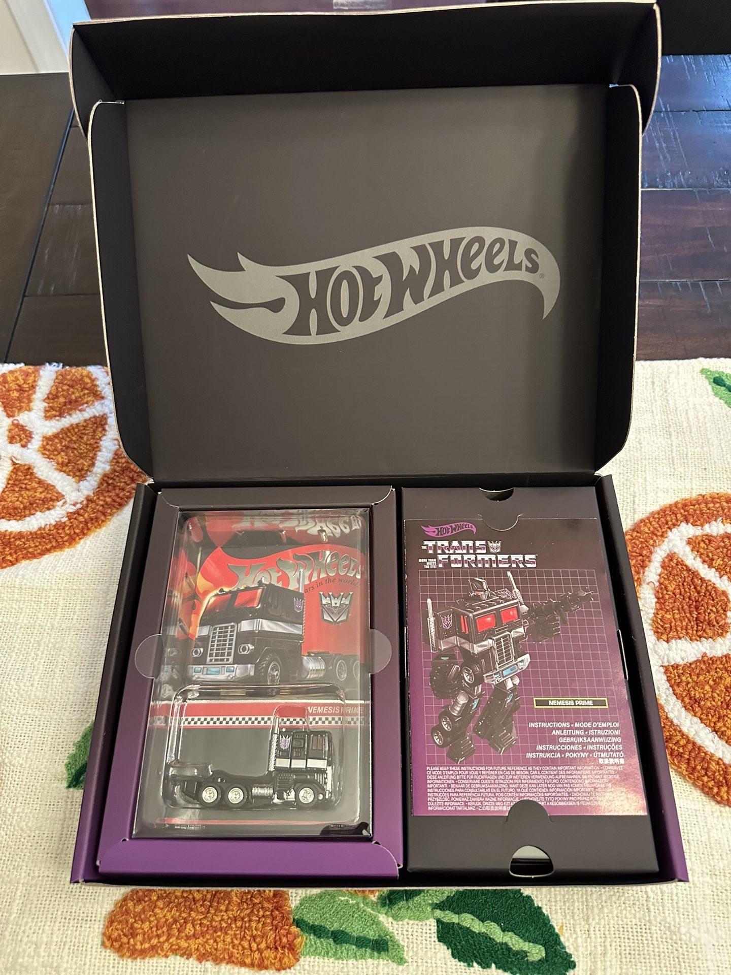 Hotwheels Transformers Nemesis Prime New Sealed