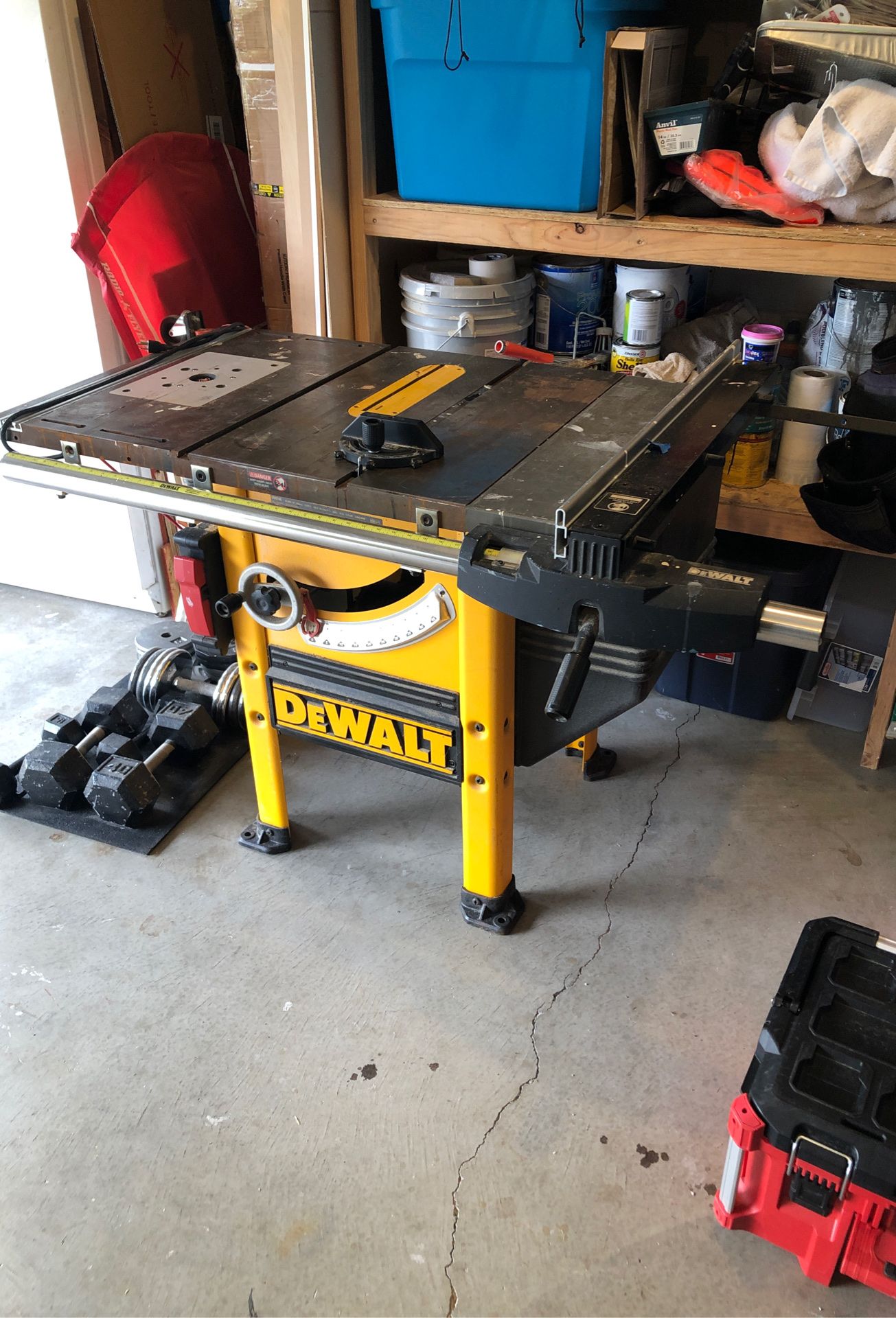 DW746 Dewalt table saw 10” with router table for Sale in Duvall, WA