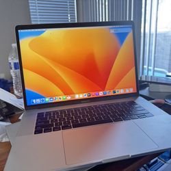 Apple MacBook Pro 15-inch – i7 | 16GB RAM