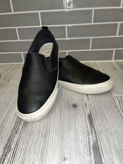 Gap black leather sneaker size 8