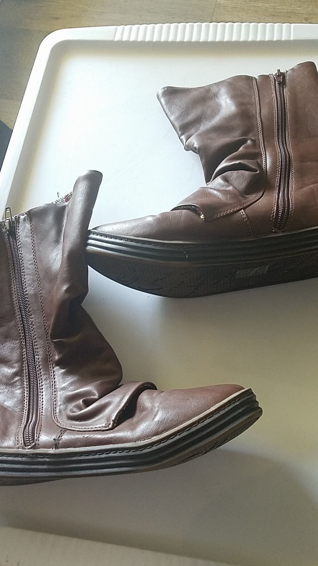 Women's size 9 boots