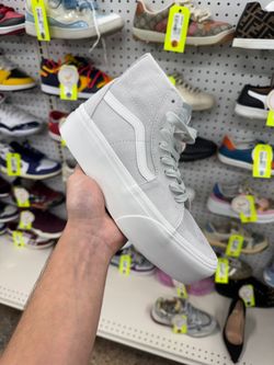 VANS SK8-HI TAPERED STACKFORM SIZE 6 SNEAKERS NEW